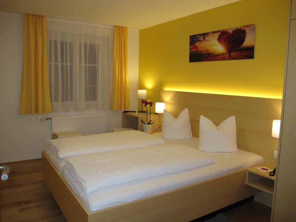 היטיסאו Hotel Oxa מראה חיצוני תמונה