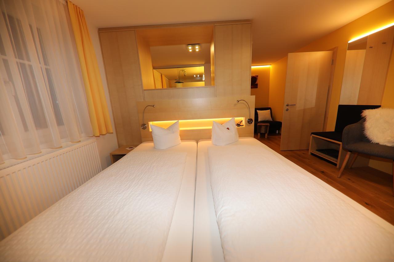 היטיסאו Hotel Oxa מראה חיצוני תמונה
